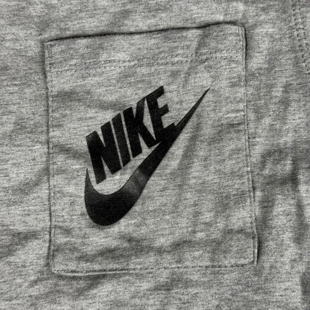 Nike Sportswear Mens XS‎ Gray Sleeveless Pocket T-Shirt Futura Logo 904554-091